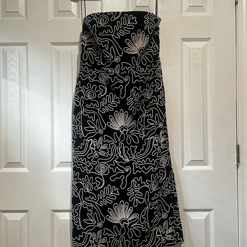LOFT Black and White Strapless Dress